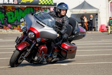 Harley-Davidson-motoschkola-01