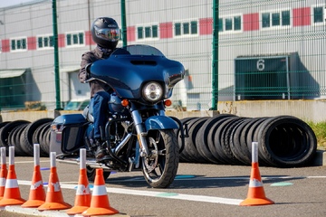 Harley-Davidson-motoschkola-09