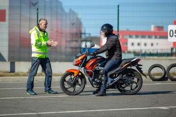 972a3843
