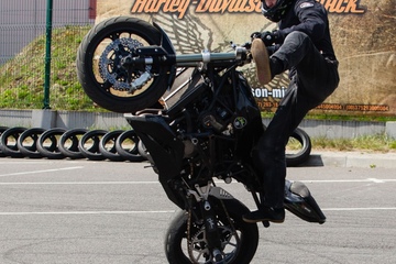 Дмитрий Труханович. Тренировки FreeStyleStantBand на площадке Keymotoschool